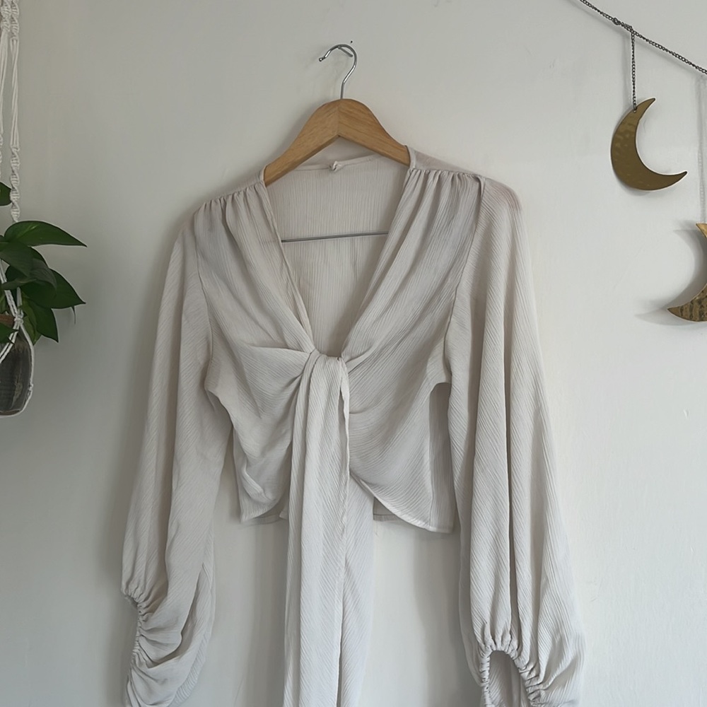 Flowy Peasant Top 🕊